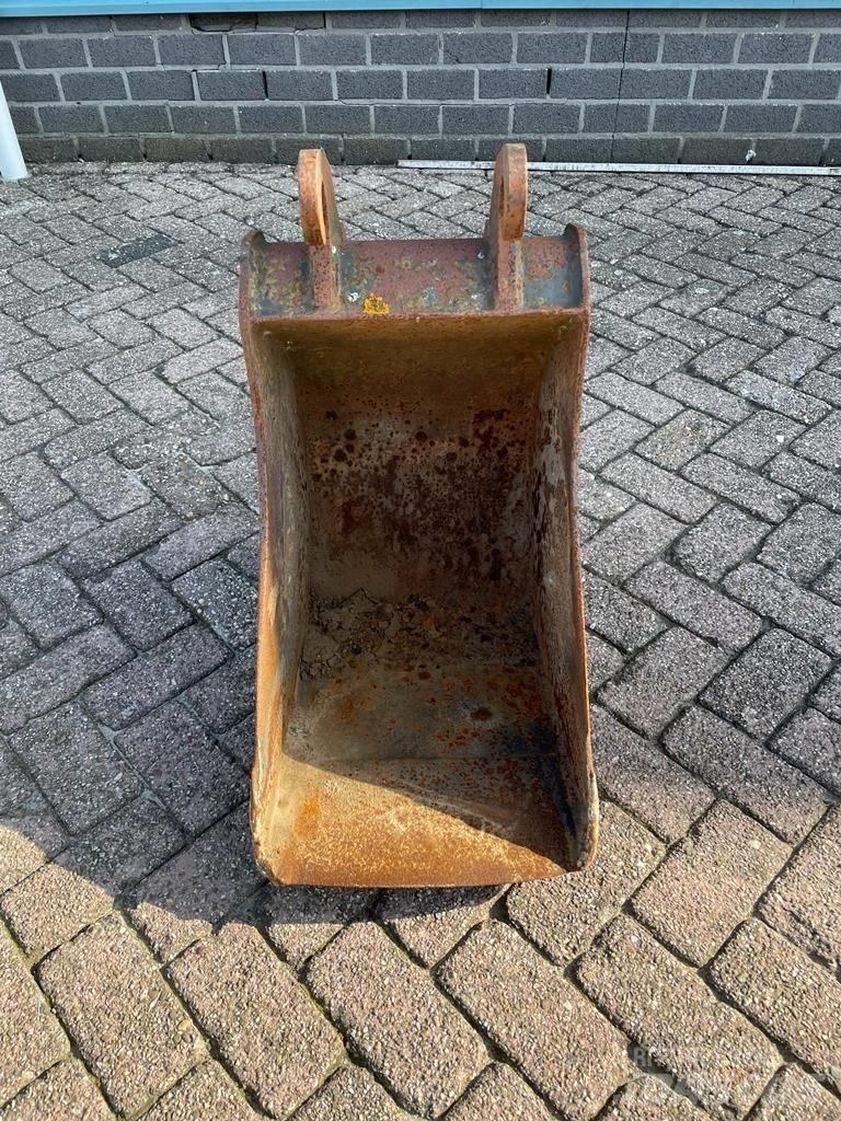 Eurosteel sleuvenbak Pistoane