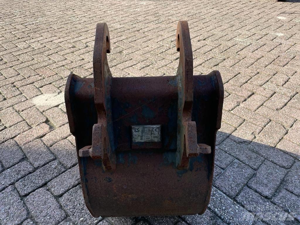 Eurosteel sleuvenbak Pistoane