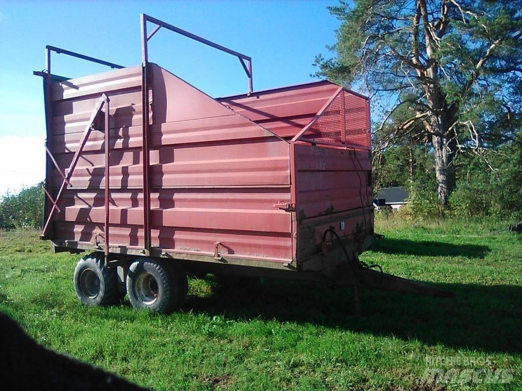 Tuhti 90 vagoane de furaj