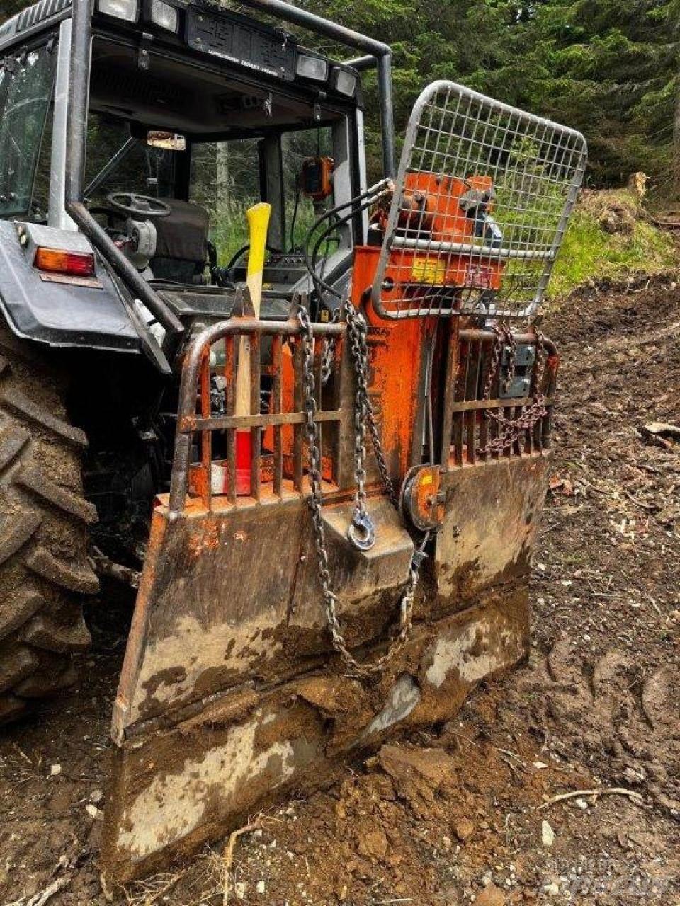Valtra 6550 Tractoare forestiere