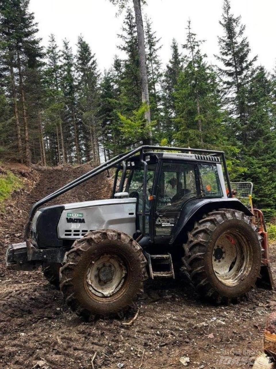 Valtra 6550 Tractoare forestiere