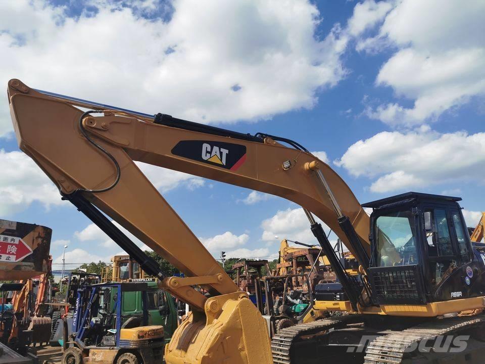 CAT 330 DL Excavatoare pe șenile
