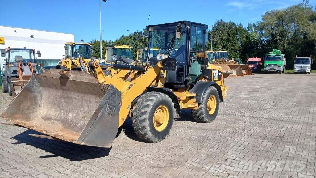 CAT 907 H 2 Incarcator pe pneuri