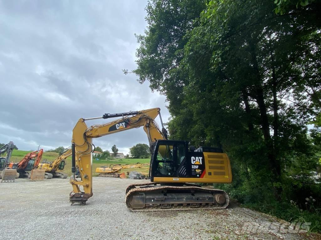 CAT 326 F Excavatoare pe șenile
