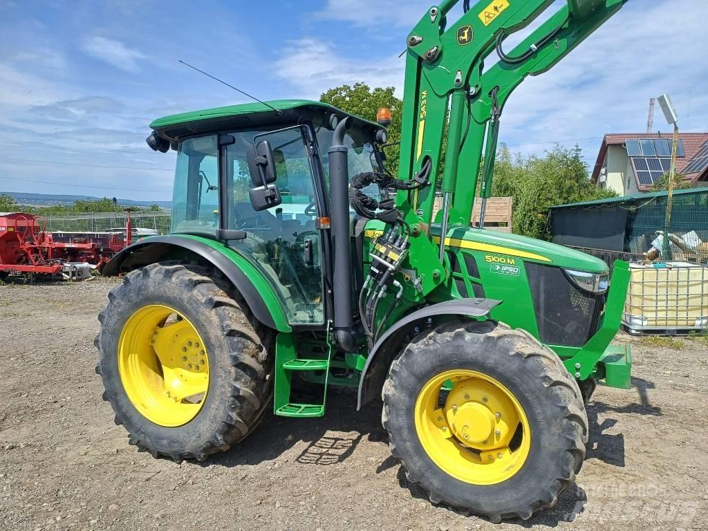 John Deere 5100 M Tractoare