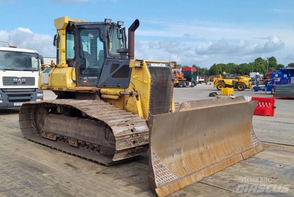 Komatsu D 61 PX-15 Buldozere pe senile