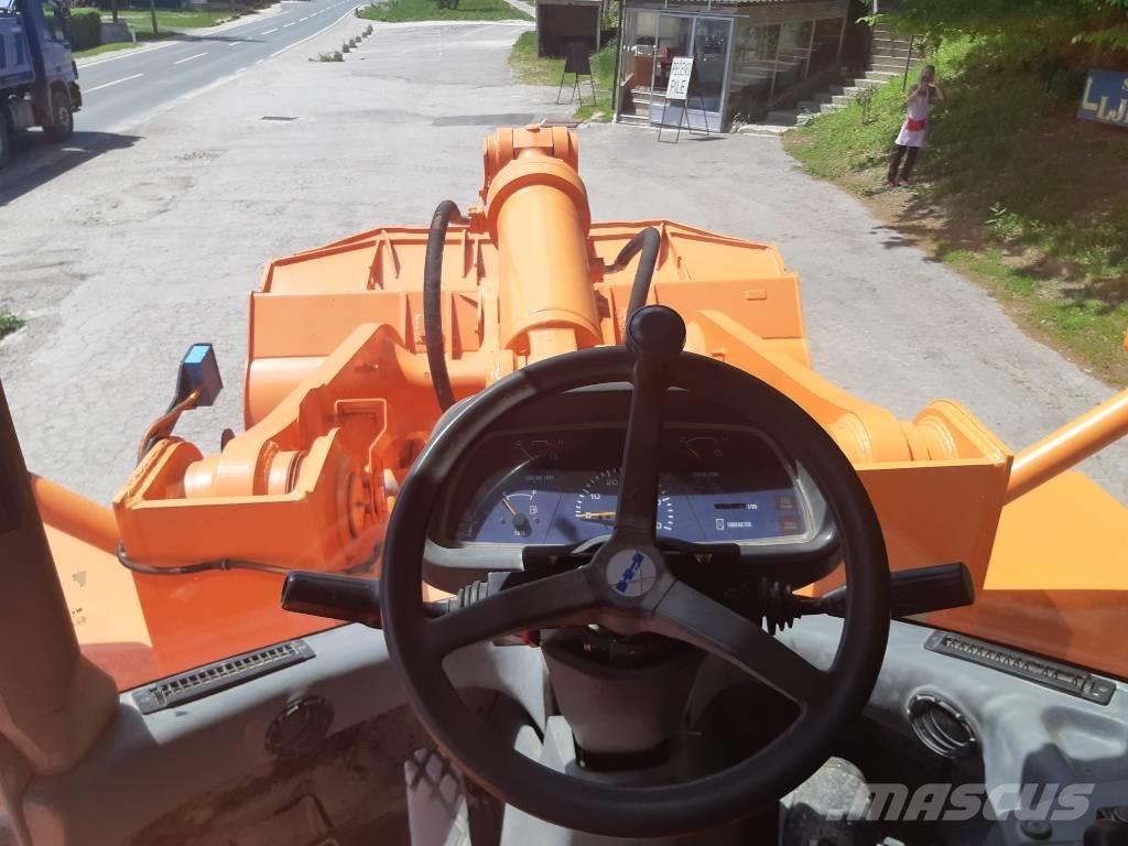 Fiat HITACHI W 270 Incarcator pe pneuri