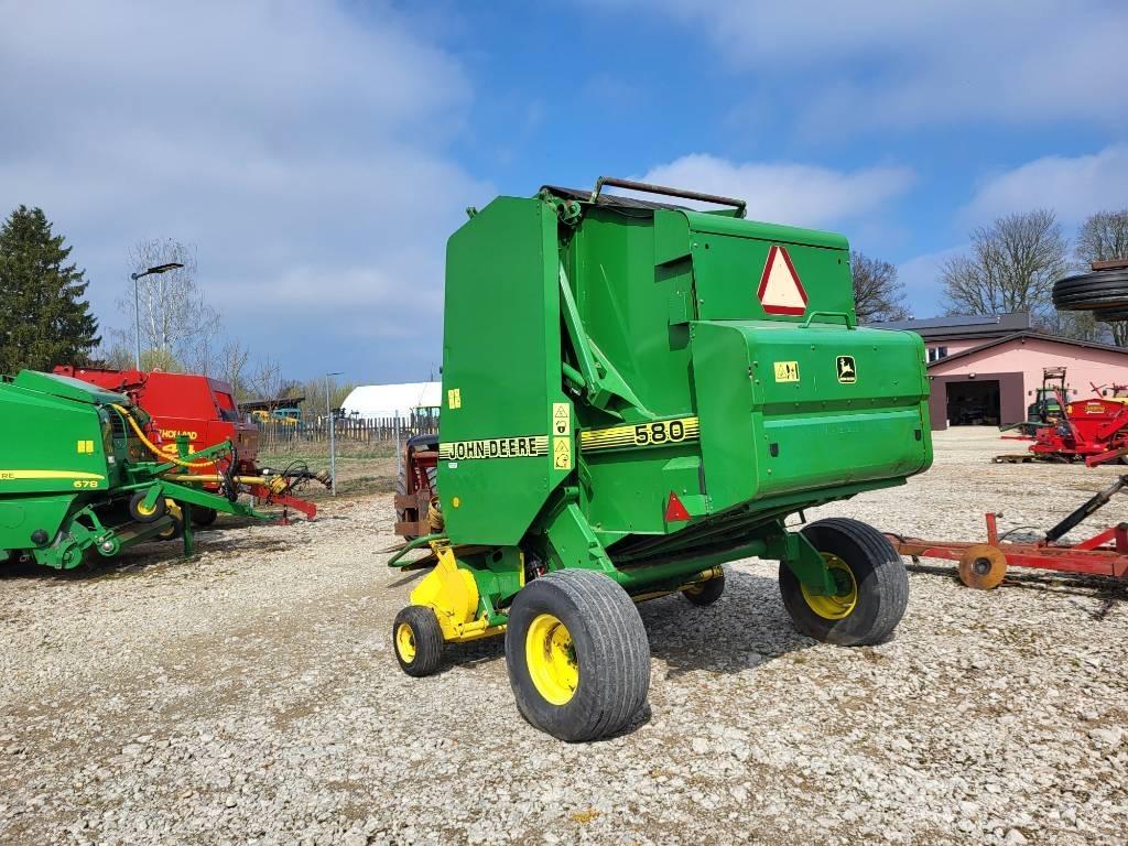 John Deere 580 Masina de balotat cilindric