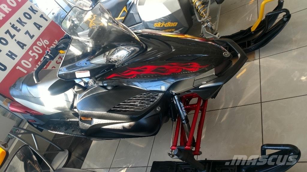 Yamaha Apex 1000 Snowmobile