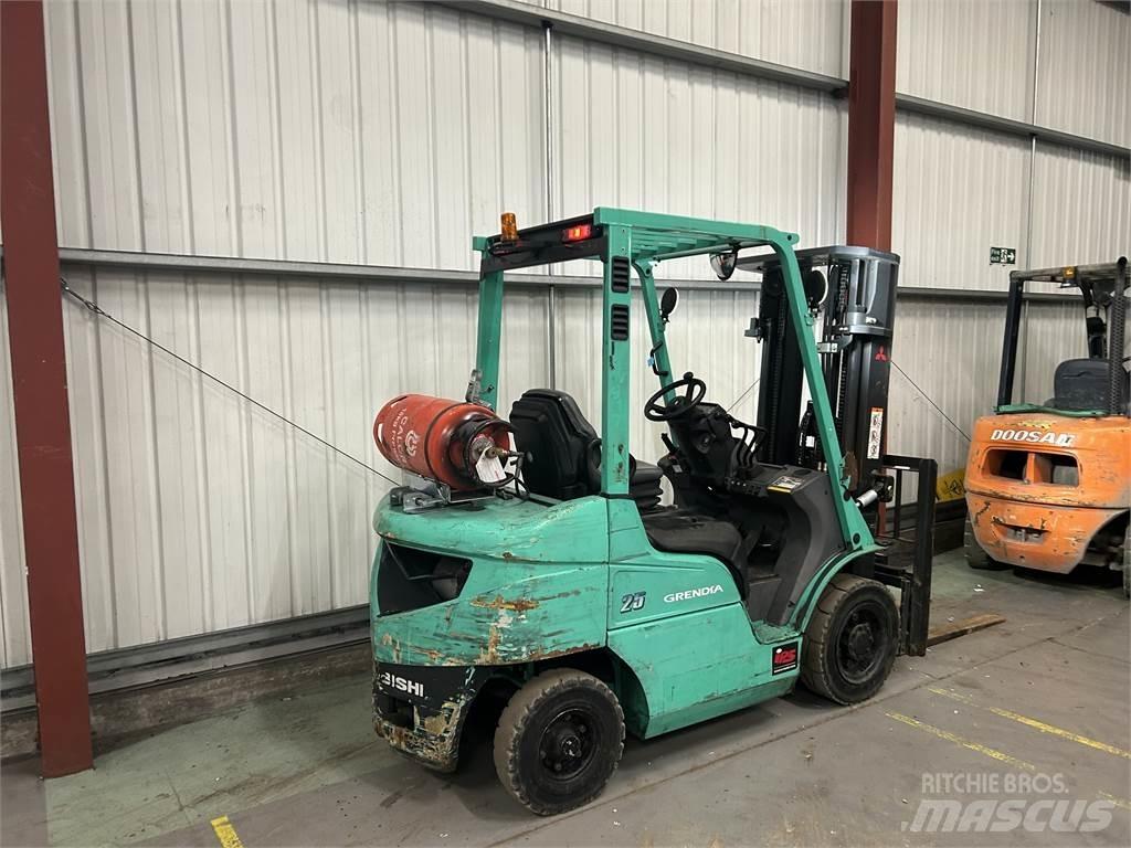 Mitsubishi FG25NT Stivuitor GPL