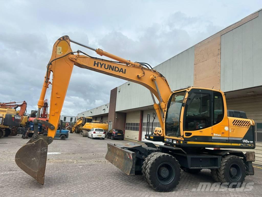 Hyundai 140W-9A Excavatoare cu roti
