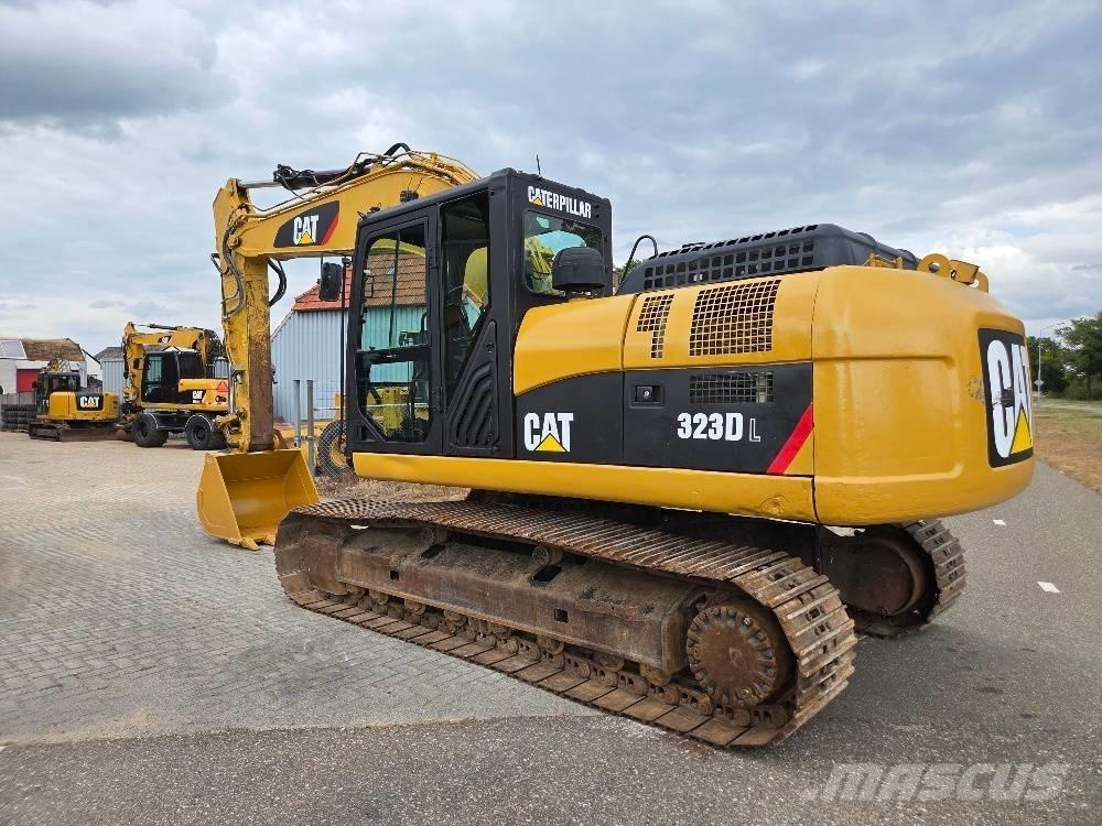 CAT 323DL Excavatoare pe șenile
