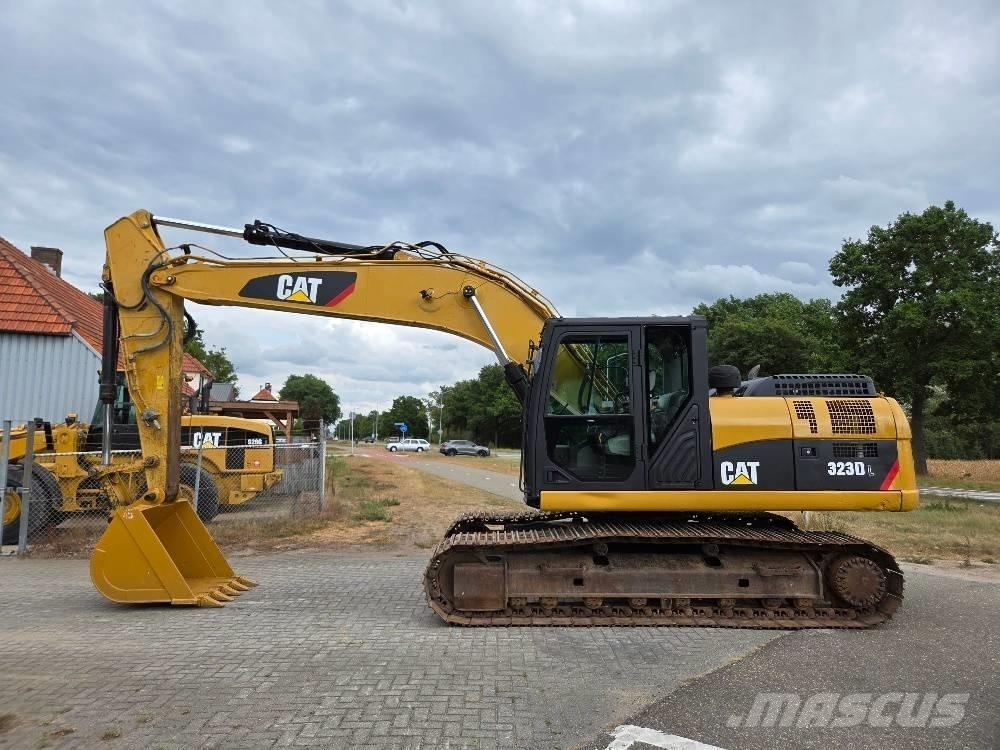 CAT 323DL Excavatoare pe șenile
