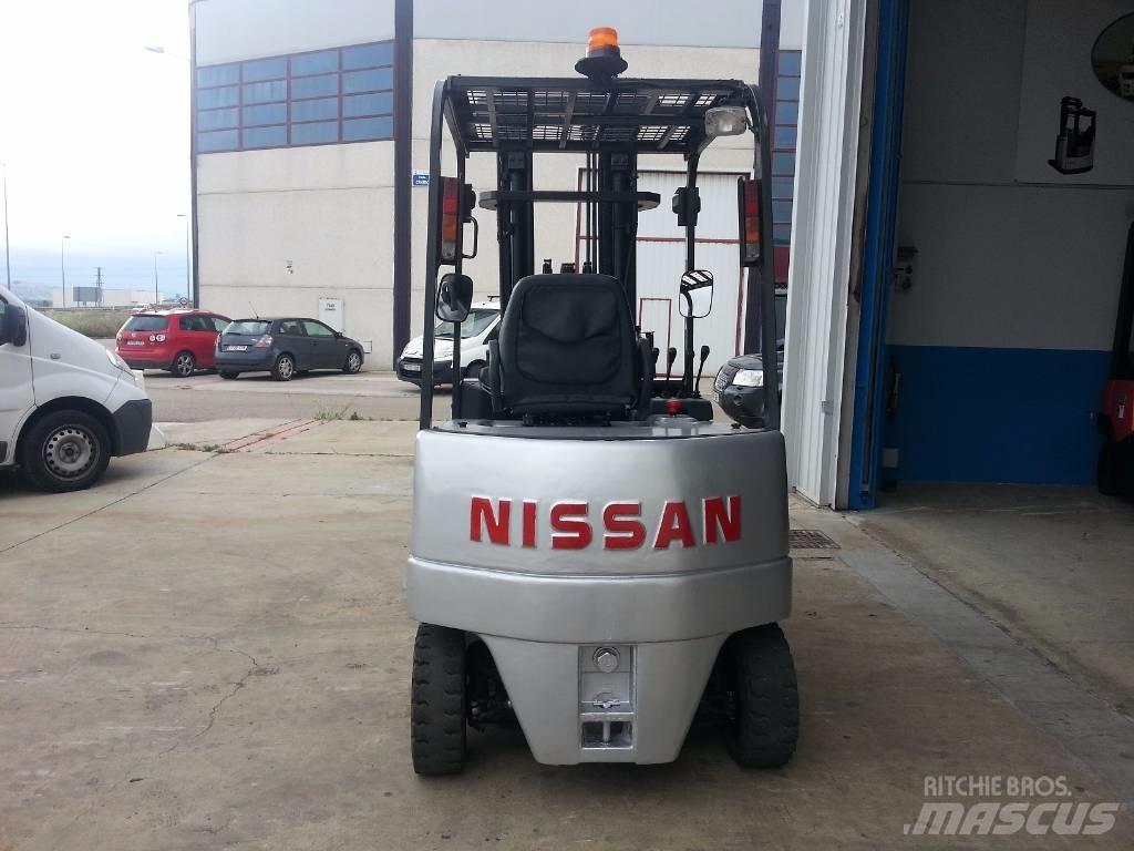 Nissan Q02L25CU Stivuitor electric