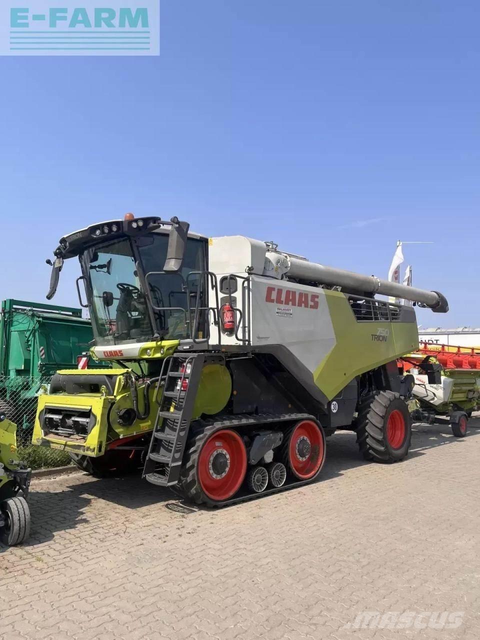 CLAAS trion 750 tt Combine de secerat