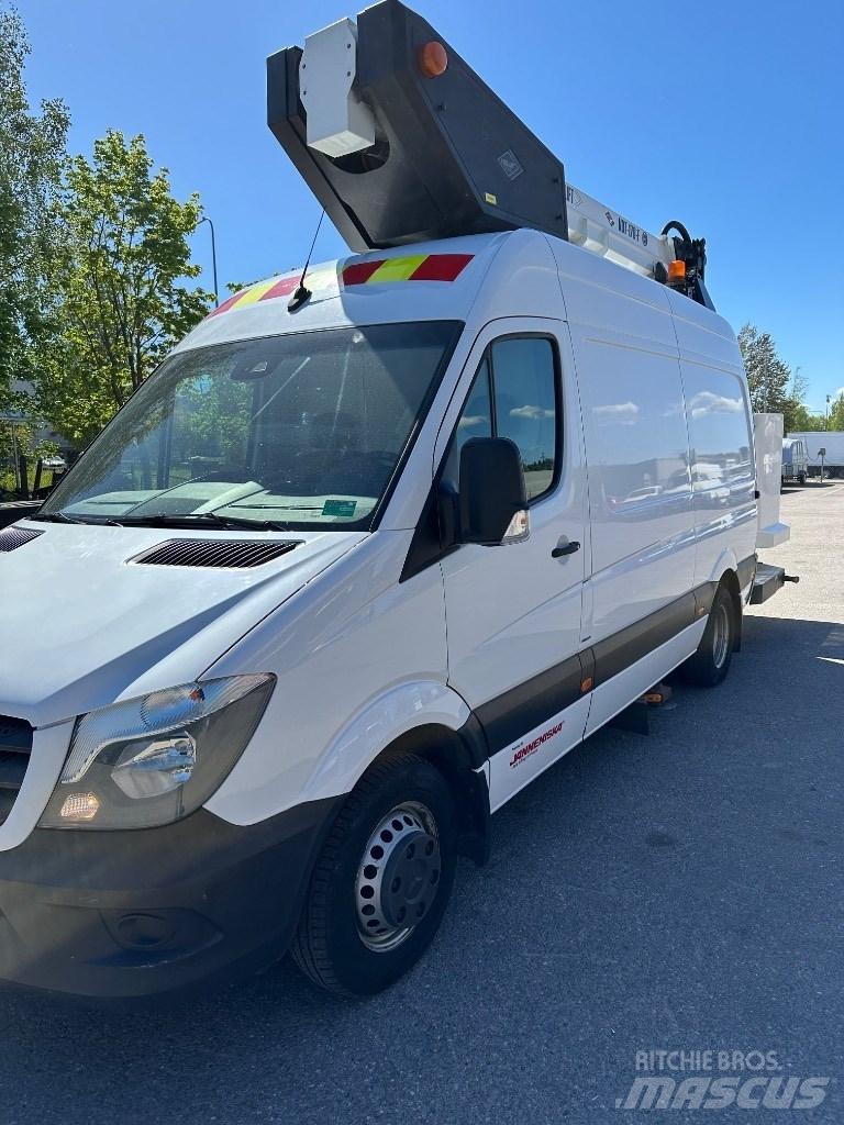 VERSALIFT VDT-170-F Platforme aeriene montate pe camion