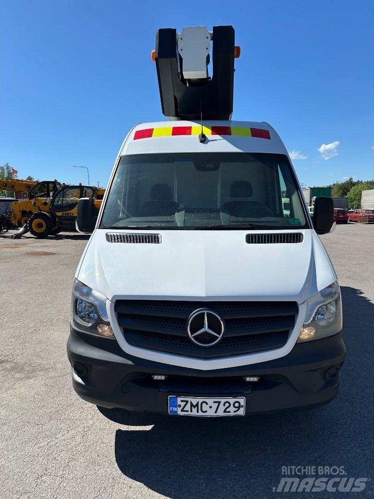 VERSALIFT VDT-170-F Platforme aeriene montate pe camion