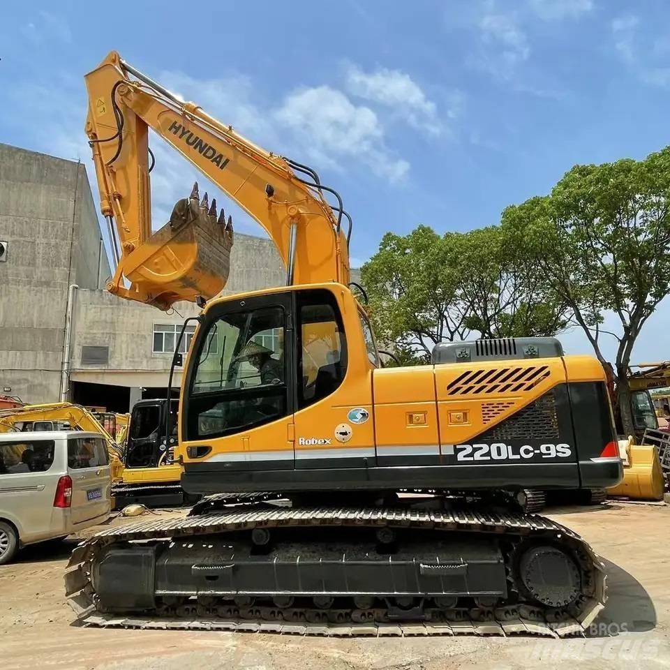 Hyundai R220-9s Excavatoare pe șenile
