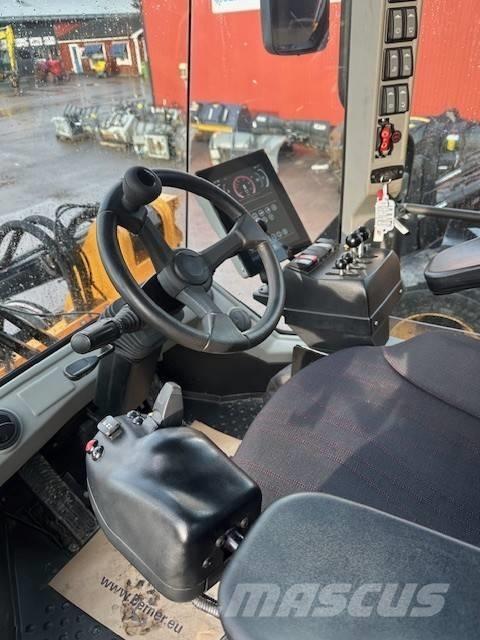 Ljungby L15 Incarcator pe pneuri