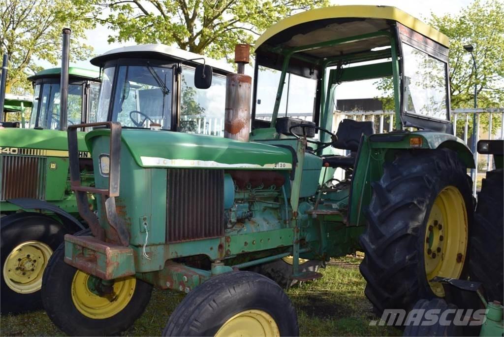 John Deere 2130 Tractoare