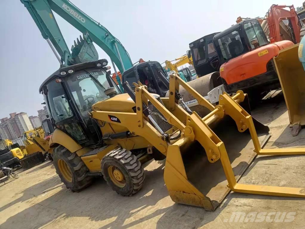 CAT 430F Buldoexcavatoare