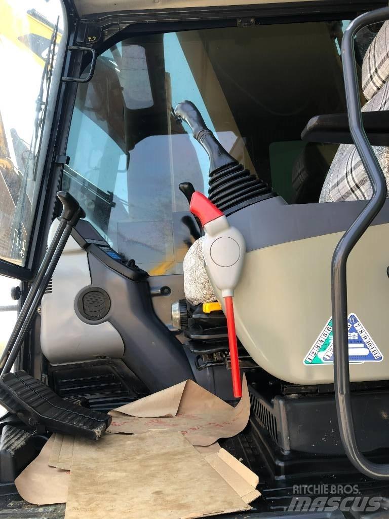 Komatsu 450 Excavatoare pe șenile
