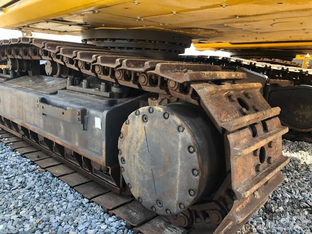 Komatsu 450 Excavatoare pe șenile
