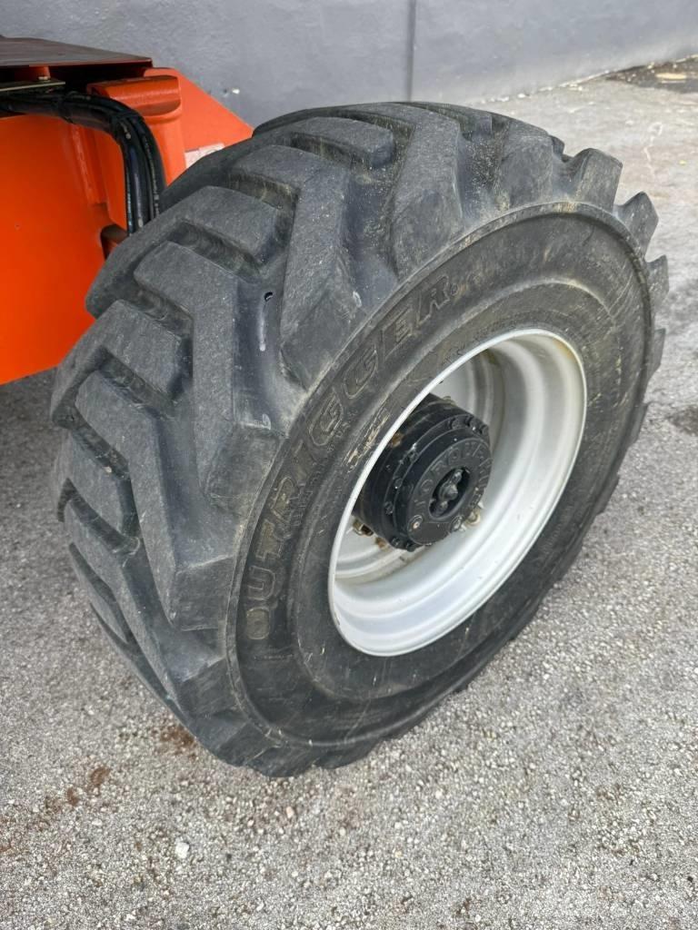 JLG 460 SJ Nacele cu brat telescopic