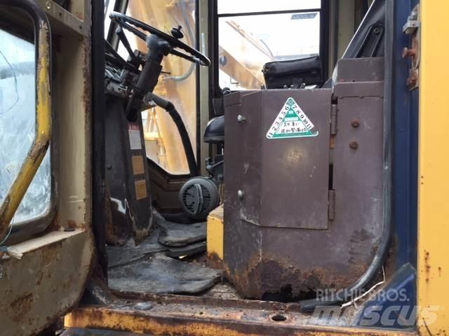 Komatsu WA150-1 Incarcator pe pneuri