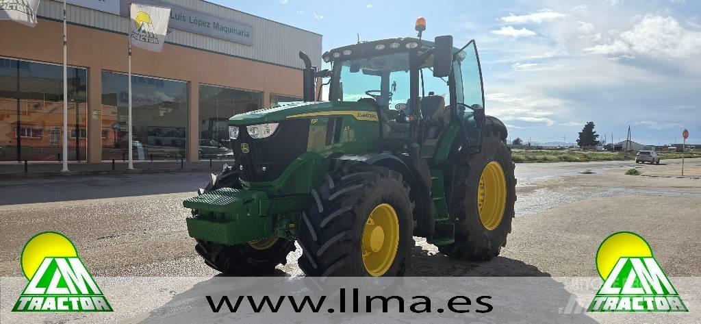 John Deere 6R 215 Tractoare
