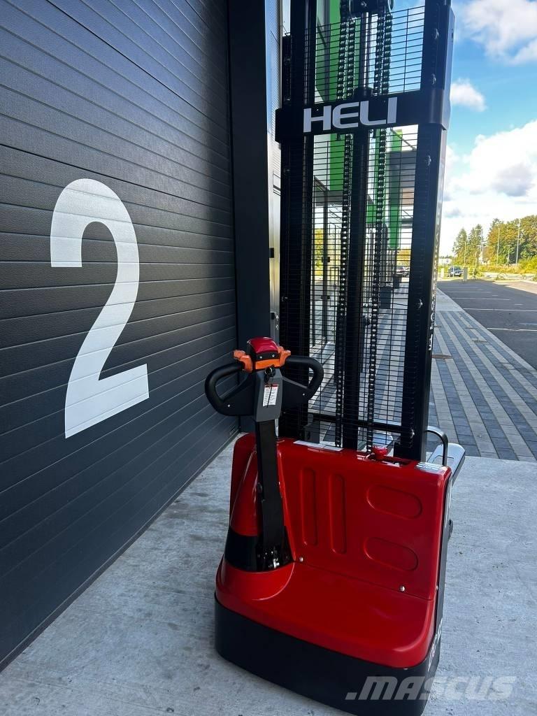 Heli CDD 12 Transpaleta manuala