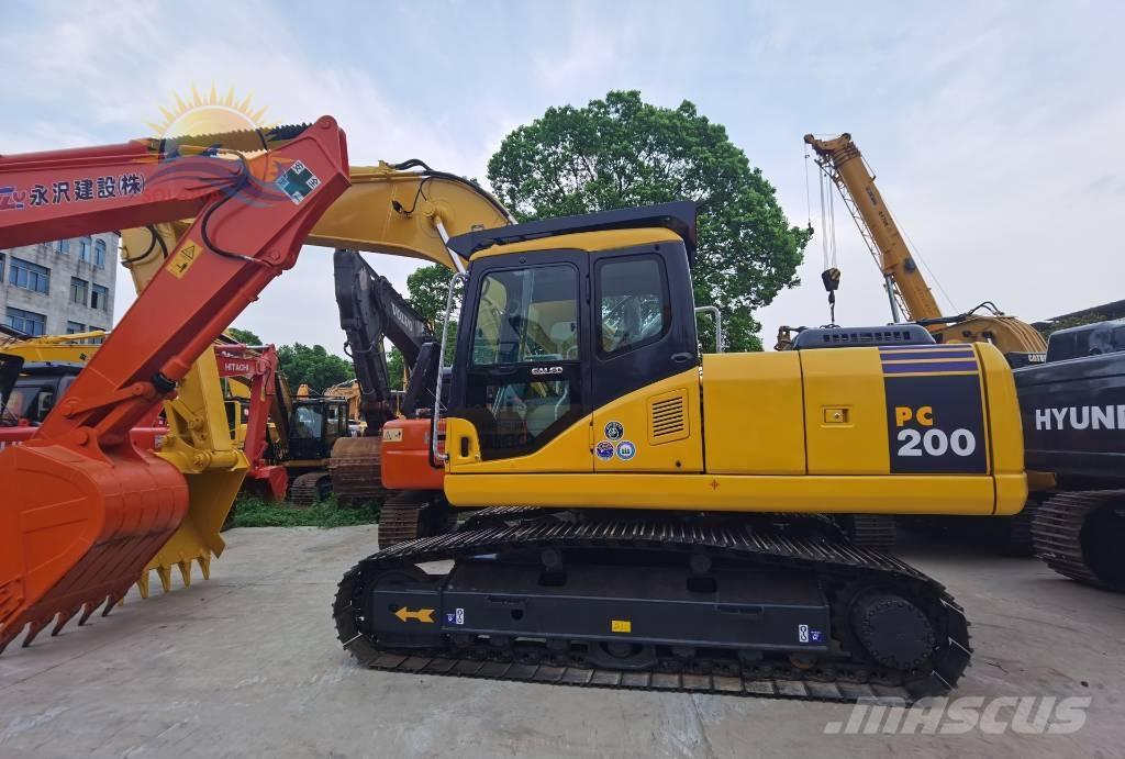 Komatsu PC 200-7 Excavatoare pe șenile
