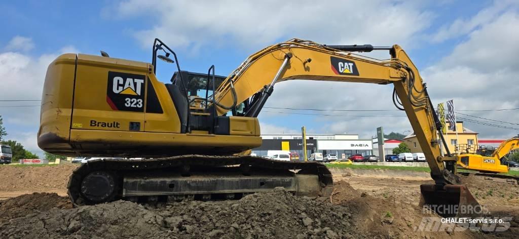 CAT 320 Excavatoare pe șenile
