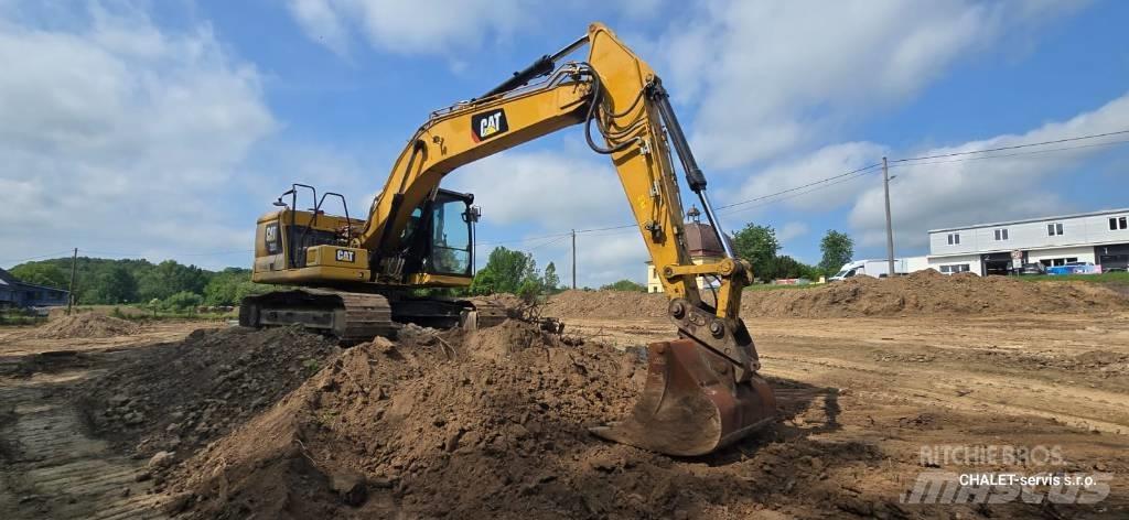 CAT 320 Excavatoare pe șenile

