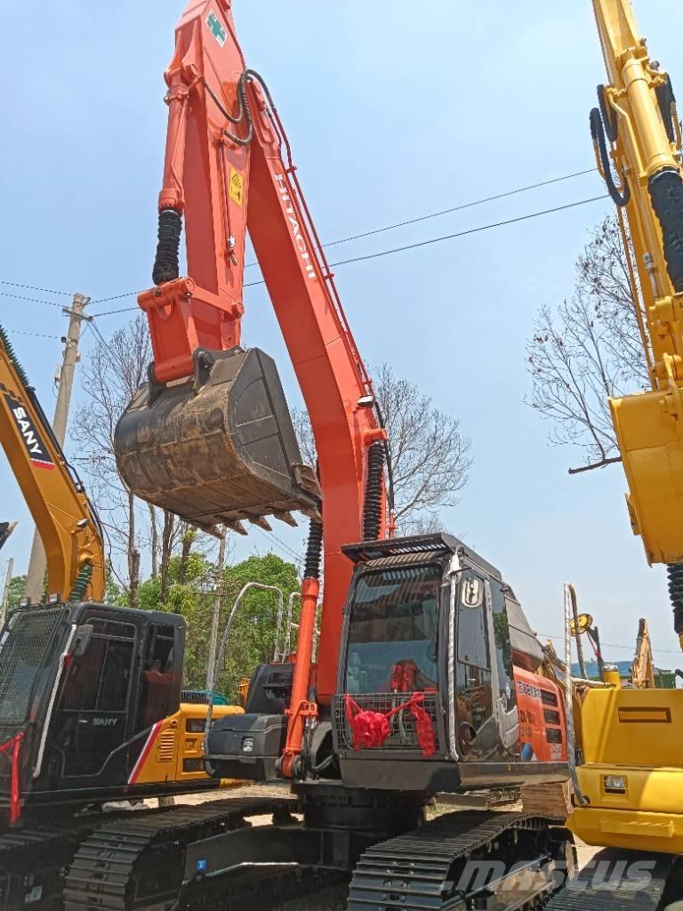 Hitachi ZX 240 Excavatoare pe șenile

