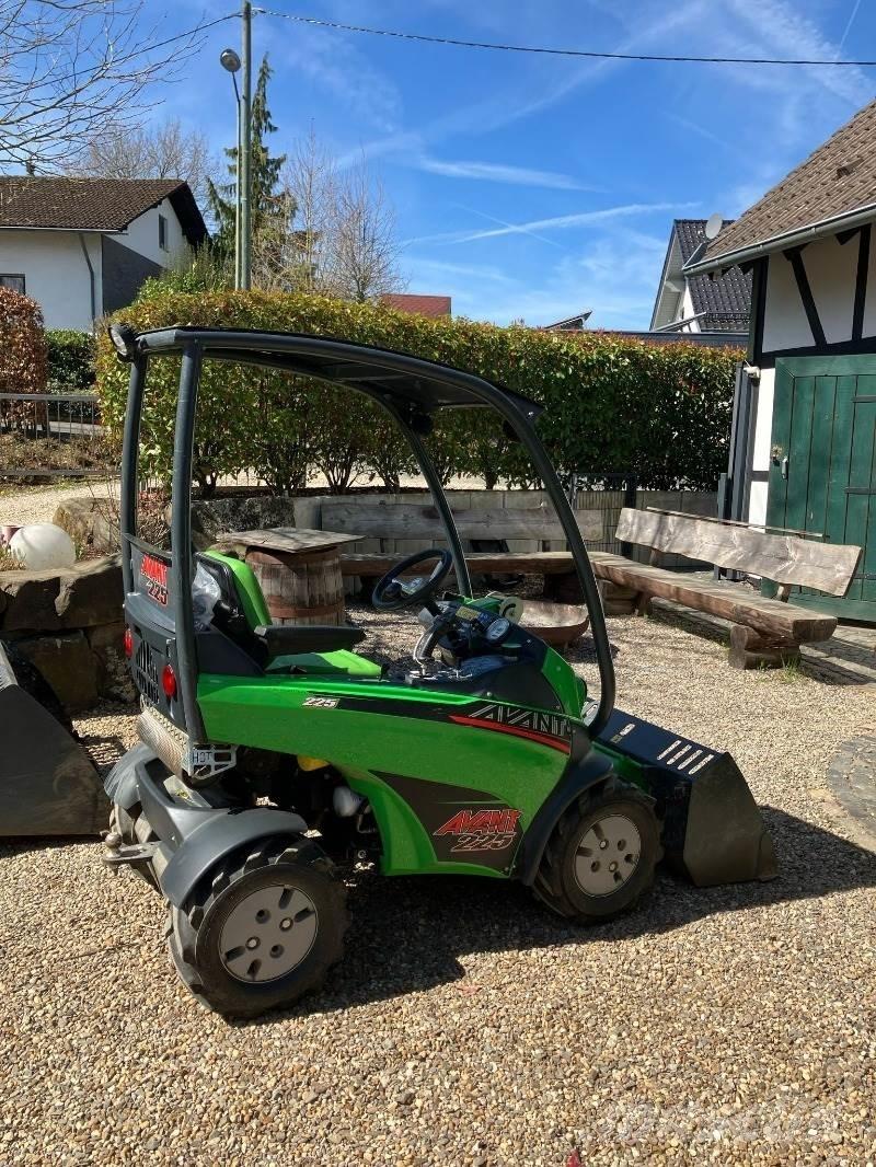 Avant 225 Mini incarcatoare