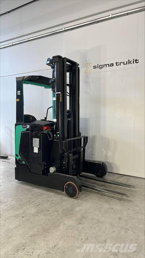 Mitsubishi RB 14 Stivuitor cu catarg retractabil