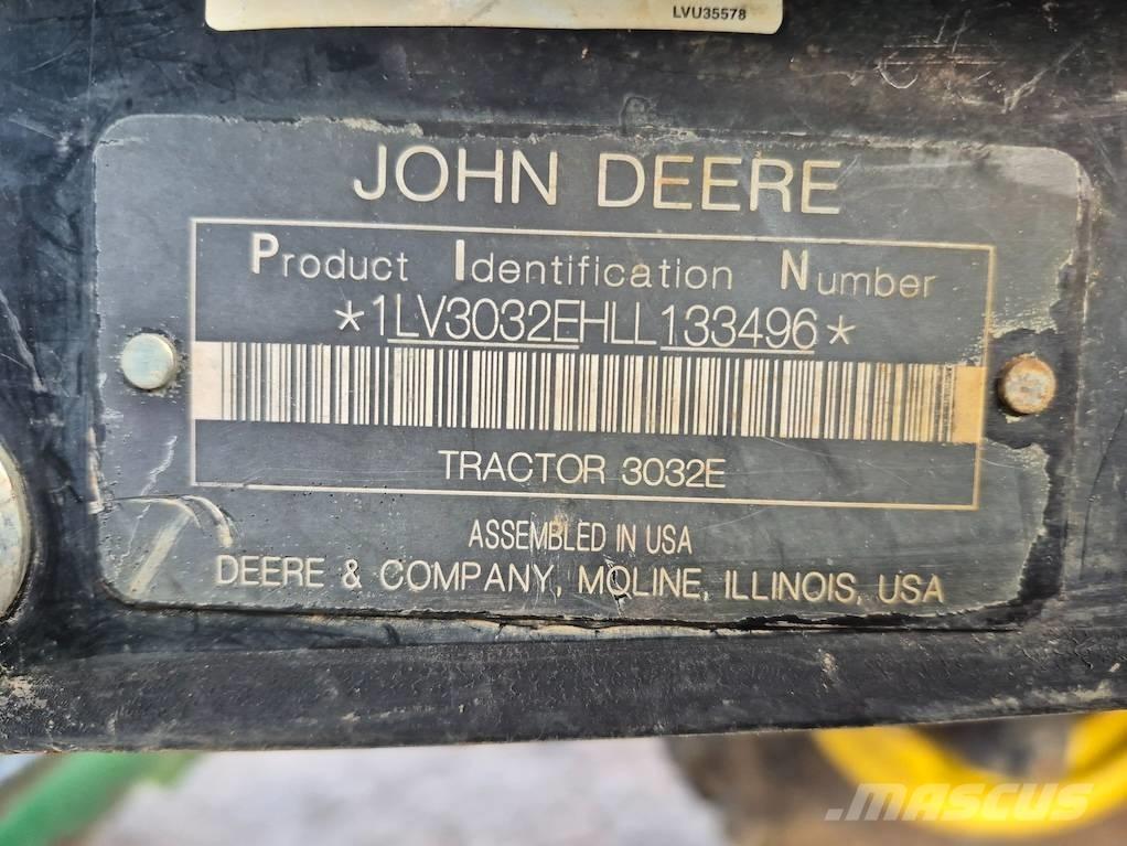 John Deere 3032 E Tractoare