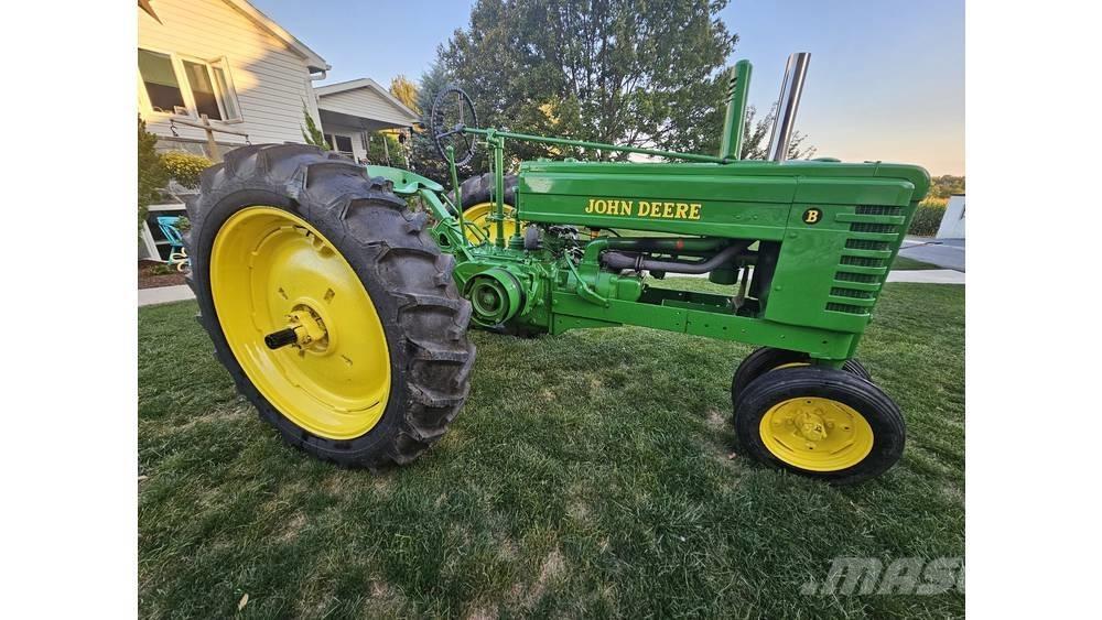 John Deere B Excavatoare