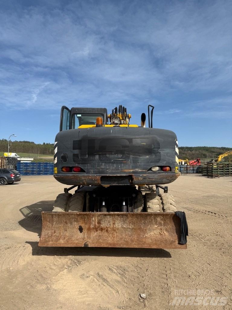 JCB JS 145 W Excavatoare cu roti