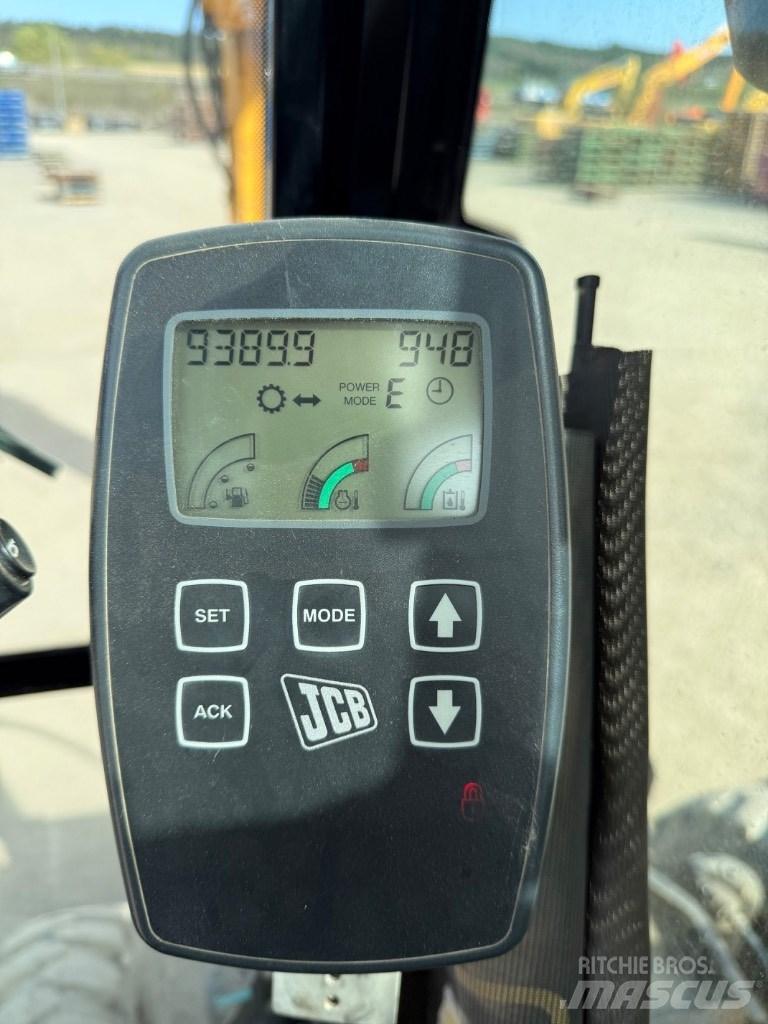 JCB JS 145 W Excavatoare cu roti