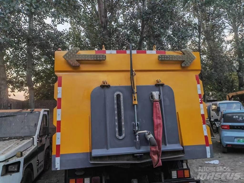 Isuzu ELF Maturatoare