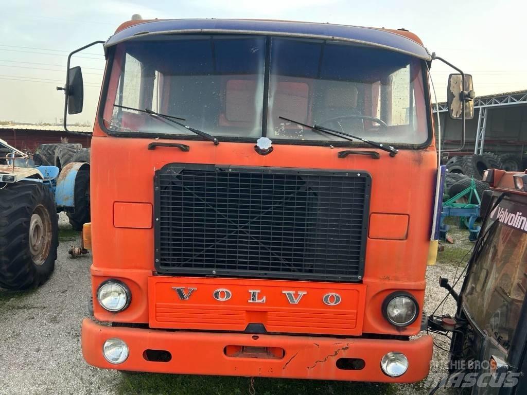 Volvo F 88 Autobasculanta