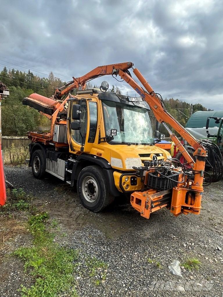 Unimog U427 Municipal/vehicul cu uz general