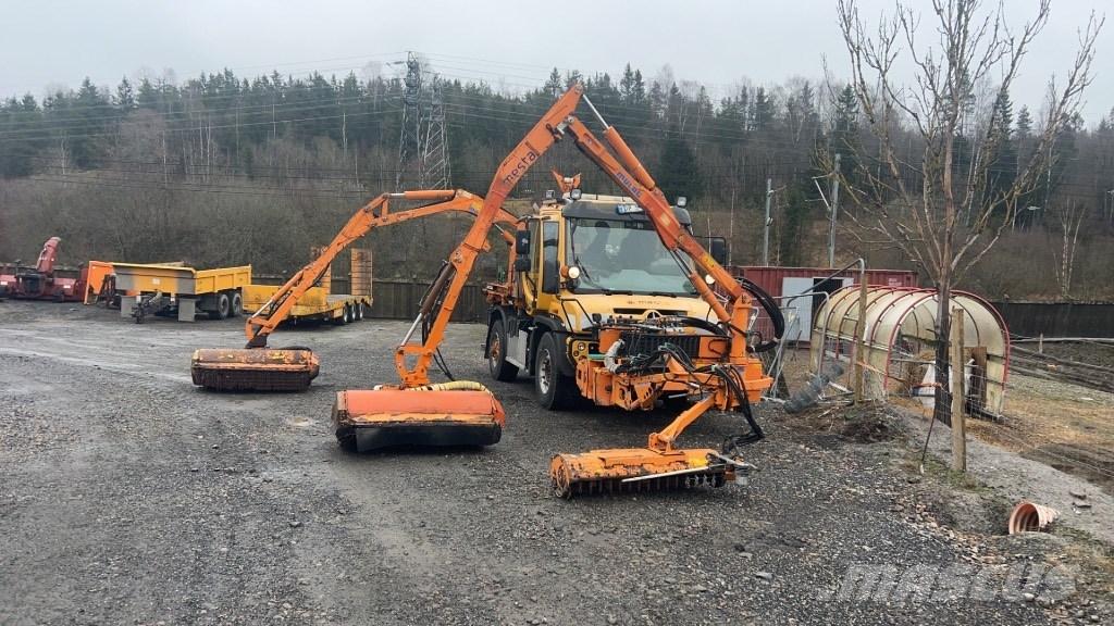 Unimog U427 Municipal/vehicul cu uz general