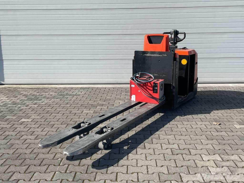 BT OSE 250 Stivuitoare de micã inaltime pentu logistica