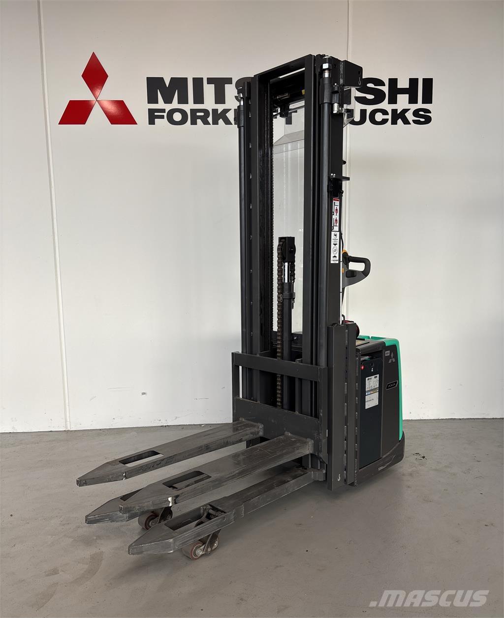 Mitsubishi SBV16PI Transpaleti autopropulsanti