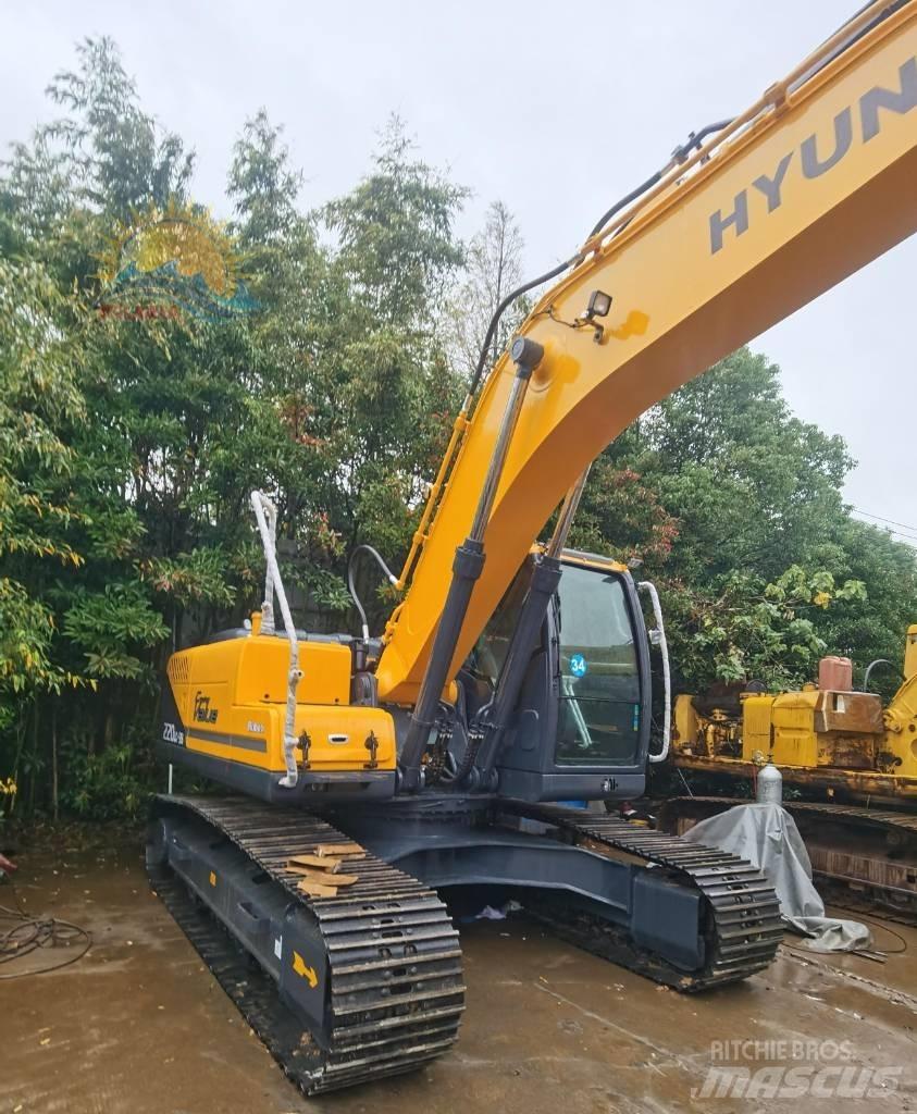 Hyundai R220LC-9S Excavatoare cu roti