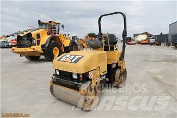 CAT CB 224 E Cilindri compactori dubli