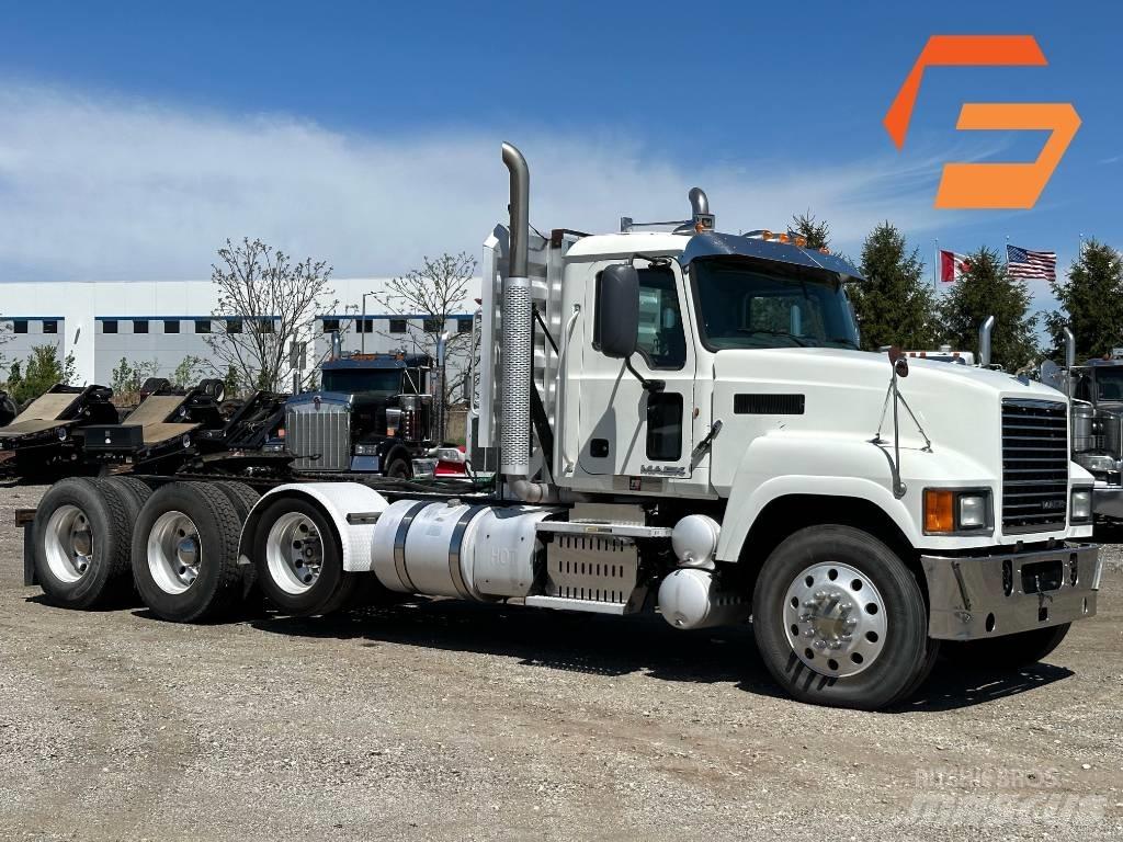 Mack CHU613 Autotractoare
